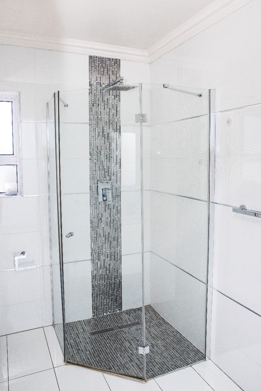 5 Bedroom Property for Sale in Beacon Bay Eastern Cape
